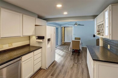 975 Colony Dr, Aurora, OH 44202 - photo 4