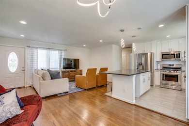 1911 Ansbury Dr, Houston, TX 77018 - photo 5