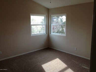 4590 W Joshua Bed