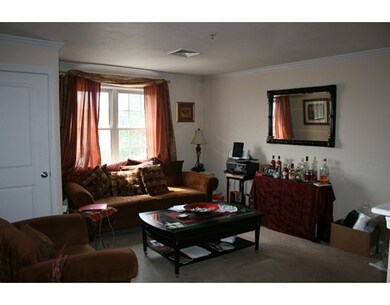 545 Page St unit 202, Stoughton, MA 02072 - photo 4