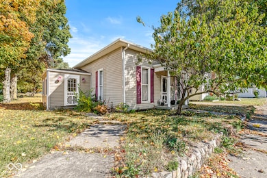 208 W Main St, Mount Summit, IN 47361 - photo 4