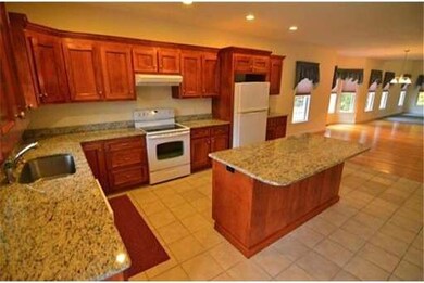 41 Lawrence Dr, Franklin, MA 02038 - photo 2