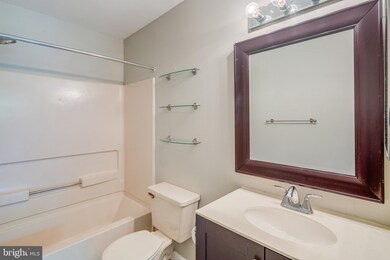 8 Canterbury Ct unit M8, Sewell, NJ 08080 - photo 6