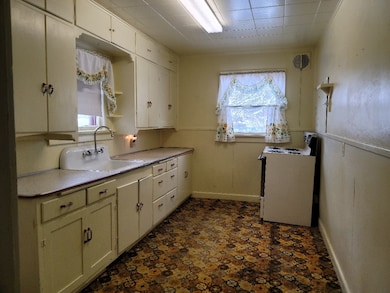 694 1st Ave NE, Kalispell, MT 59901 - photo 2