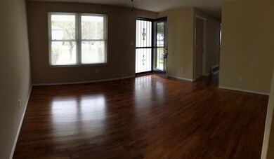 1617 Riverbend Rd, Columbus, OH 43223 - photo 3