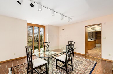 Y-2500 Stonehaven Ct. N. Upper Arlington