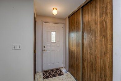 4937 Arrowview Dr, Dayton, OH 45424 - photo 4