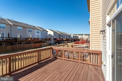 15704 John Diskin Cir, Woodbridge, VA 22191 - photo 4