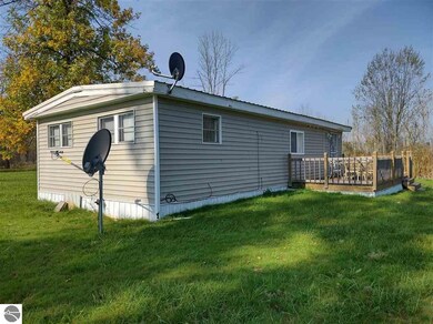 2936 E Gordon Rd, Au Gres, MI 48703 - photo 5