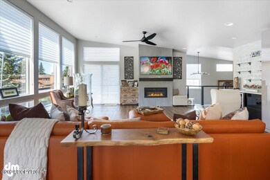 13-Living Room_SLS_-2256