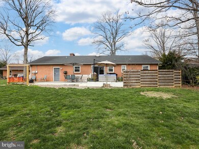 129 Garden Ct, Winchester, VA 22601 - photo 4