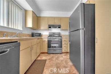 1216 S Cypress Ave unit E, Ontario, CA 91762 - photo 5