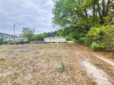 664 Sandy Grove Rd, Lumber Bridge, NC 28357 - photo 4