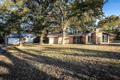 303 Woodland Cir, Cache, OK 73527 - photo 4