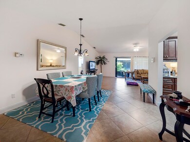FORMAL DINING
