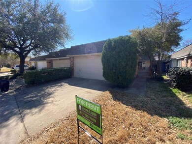 2811 Summit View Dr, Bedford, TX 76021 - photo 2