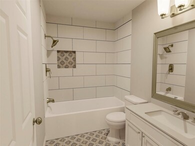 2442 Carmel St unit B, Houston, TX 77091 - photo 7