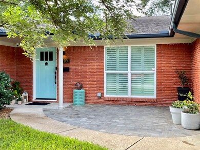 5033 De Lange Ln, Houston, TX 77092 - photo 2