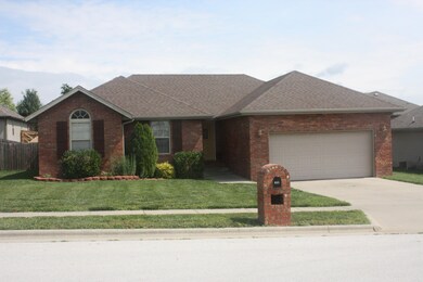 885 W Crestwood St, Nixa, MO 65714 - photo 3