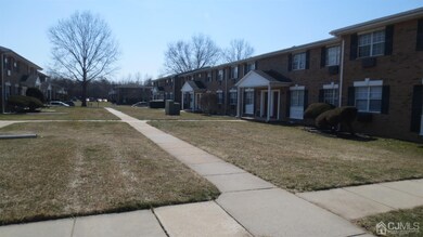 39 Garden View Terrace unit 14, East Windsor, NJ 08520 - photo 2