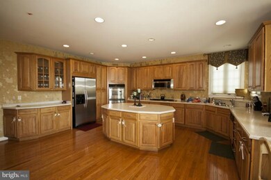 860 Queens Park Dr, Owings Mills, MD 21117 - photo 4