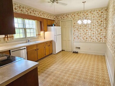 1710 Myrtle Rd, Albany, GA 31707 - photo 2