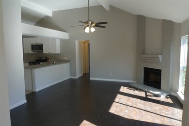 4721 Redbud Dr, Rosenberg, TX 77471 - photo 3