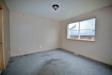 305 Coplan St SW, Orting, WA 98360 - photo 4