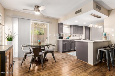 10445 N 11th Place unit 3, Phoenix, AZ 85020 - photo 6