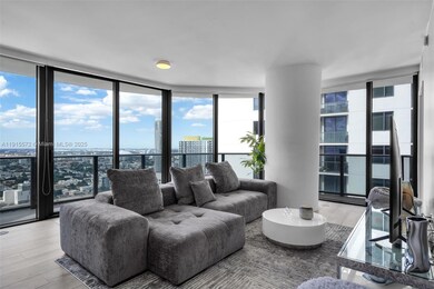 55 SW 9th St unit 4008, Miami, FL 33130 - photo 5