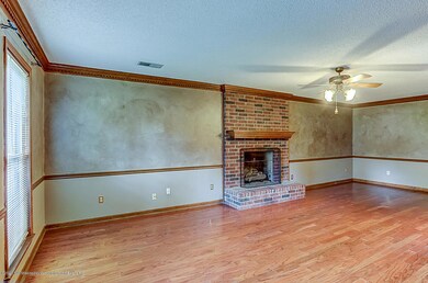 FP, HWD Floors, crown molding