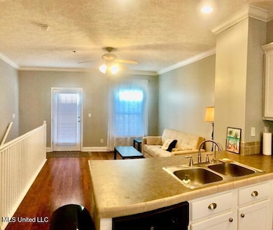 607 Peach St unit 607, Diberville, MS 39540 - photo 6