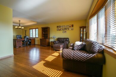 948 Robin Ct, Dyer, IN 46311 - photo 4
