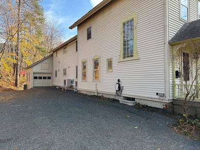 127 Main St, Shelburne Falls, MA 01370 - photo 6