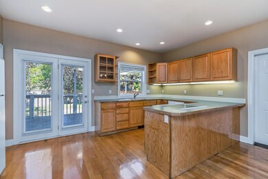 2275 NE Nuttail Ct._014