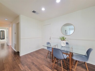 1201 Bering Dr unit 44, Houston, TX 77057 - photo 6