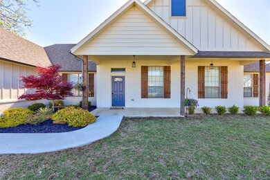 View of front of house featuring a front lawn and 