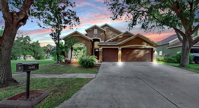 15513 Martinmeadow Dr, Lithia, FL 33547 - photo 3