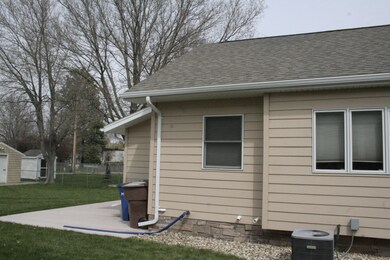 924 E 6th Ave, Mitchell, SD 57301 - photo 7