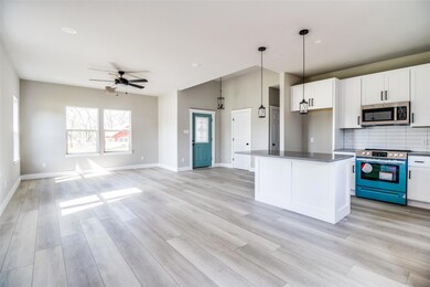 624 W Johnson St, Denison, TX 75020 - photo 3