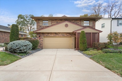 814 S Saylor Ave, Elmhurst, IL 60126 - photo 2