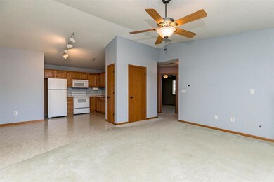 3110 Wilson Ave SW unit C10, Cedar Rapids, IA 52404 - photo 4