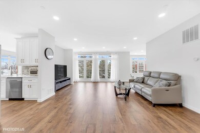 640 Mchenry Rd unit 301, Wheeling, IL 60090 - photo 4