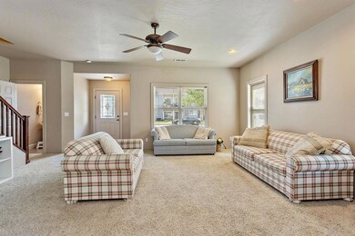 801 N Haskell St, Central Point, OR 97502 - photo 6