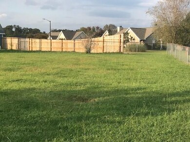 200 Traders Pass, Warner Robins, GA 31088 - photo 2