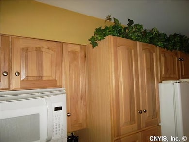 Kitchen These HICKORY Cupboards are RIDICULOUSLY B