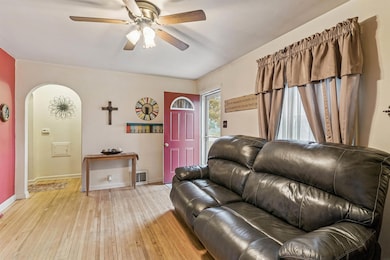 1015 Amherst Ave, Waterloo, IA 50702 - photo 2