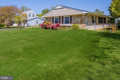 12328 Flamingo Ln, Bowie, MD 20715 - photo 3