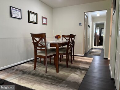 18150 Rolling Meadow Way, Olney, MD 20832 - photo 5