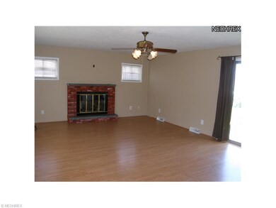 Unit 1 Living room view A. Gas fireplace, Sliding 